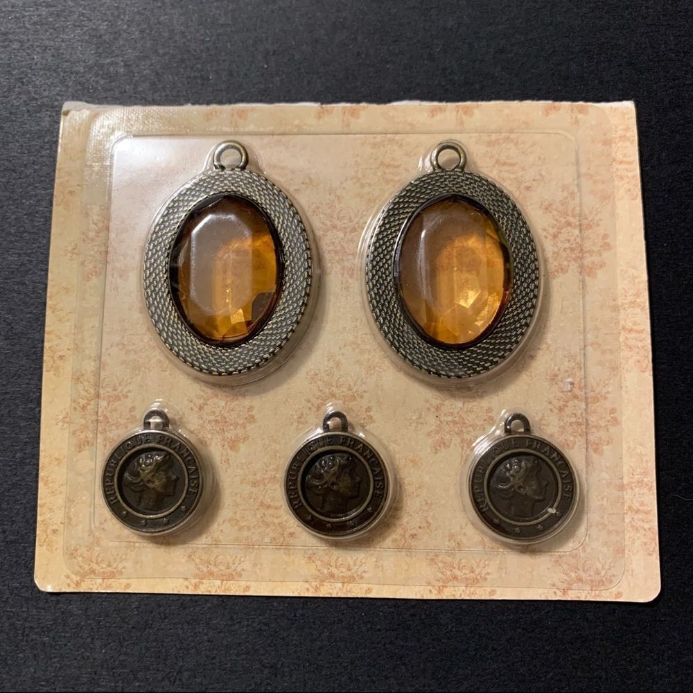 Prima Memory Hardware Antique Trinkets - Picture 2 of 3